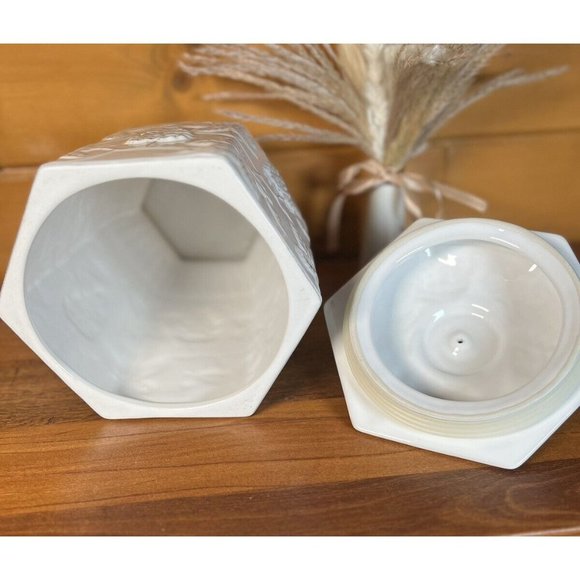 Pier 1 Imports Stoneware White Gray Cookie Jar Kitchen Canister 10"x7" - Picture 10 of 11